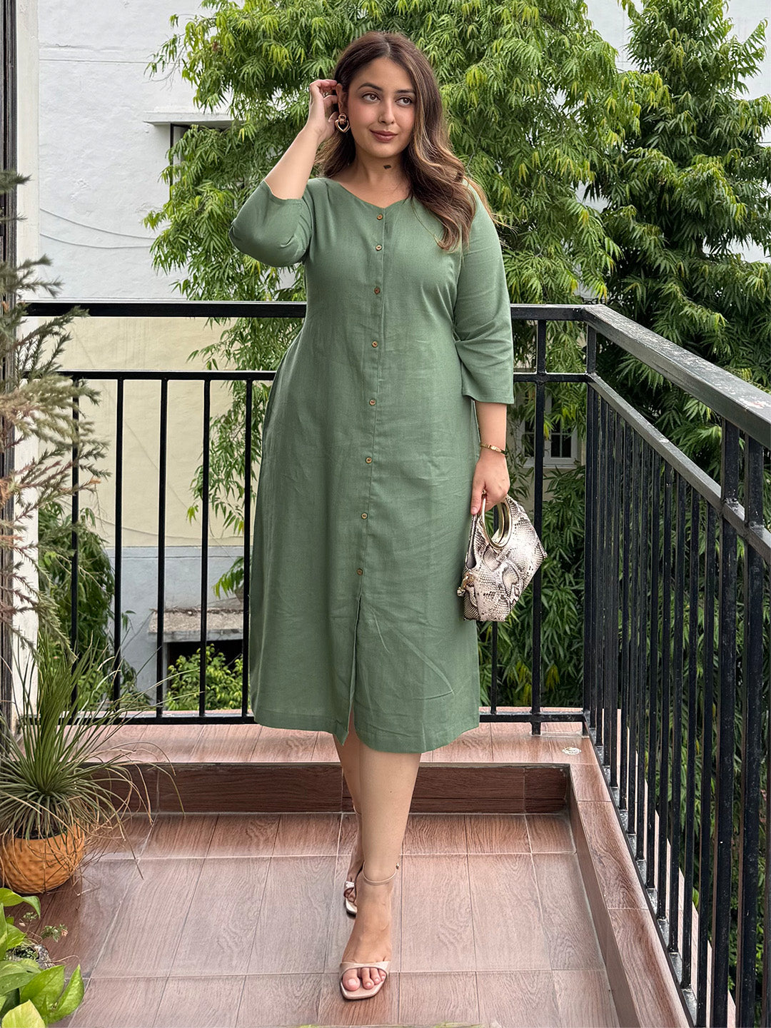 Green Cotton Solid Straight Dress - qivii