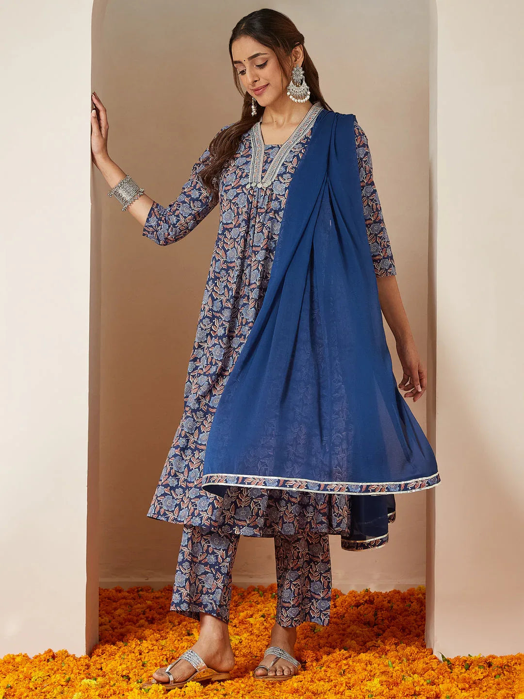 Janasya Women's Blue Pure Cotton Yoke Design Floral Printed A-line Kurta Set
