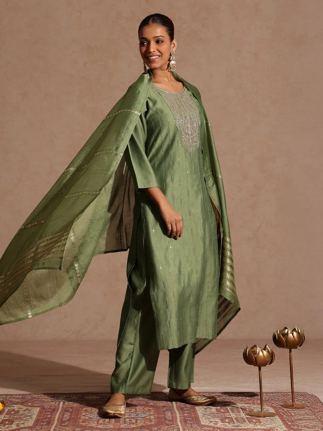 Janasya Women's Green Silk Blend Embellished Straight Kurta Set