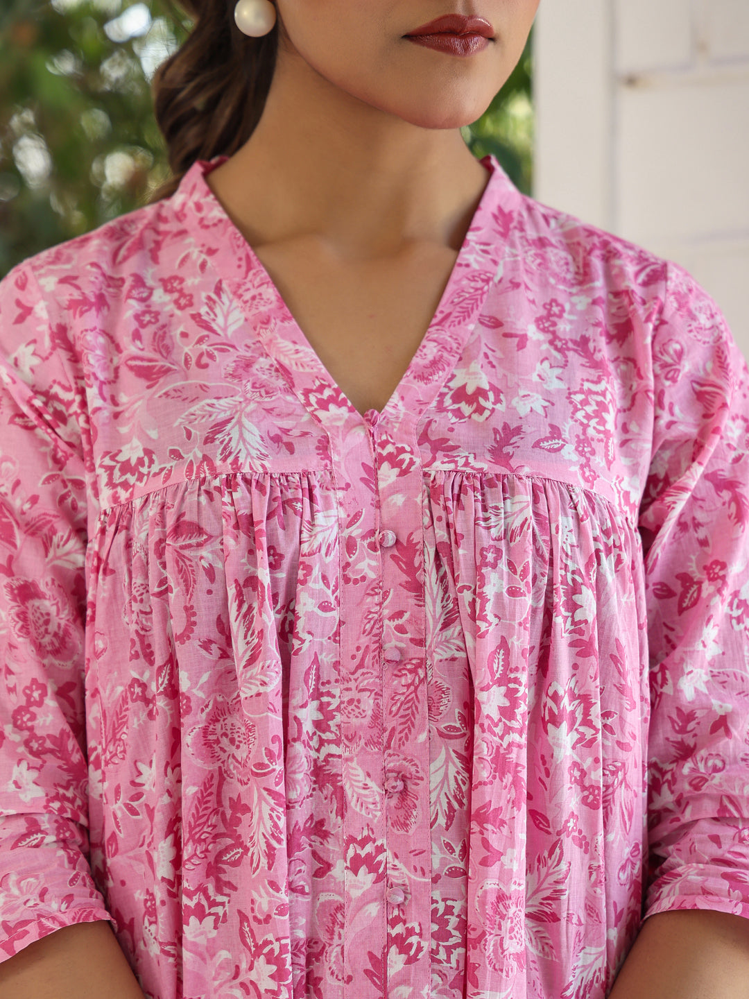 Pink Pure Cotton Floral Printed Empire Kurta - qivii