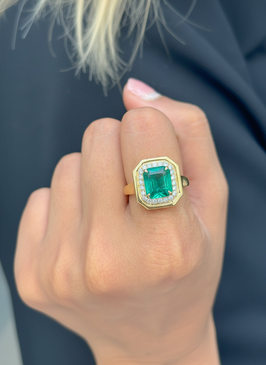 JPRG-3488/8901 Emerald Octagon With Diamond Ring
