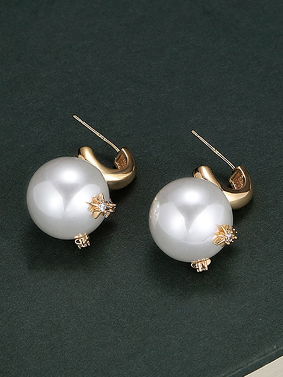Vintage Pearl Earrings - By Qivii