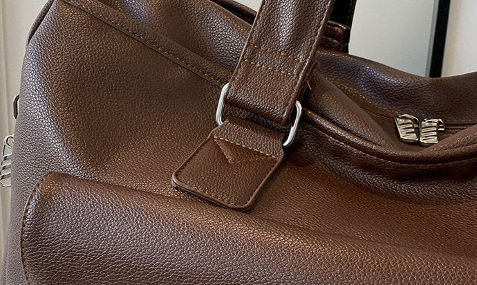 Large Capacity Fashionable Travel Bag - By Qivii