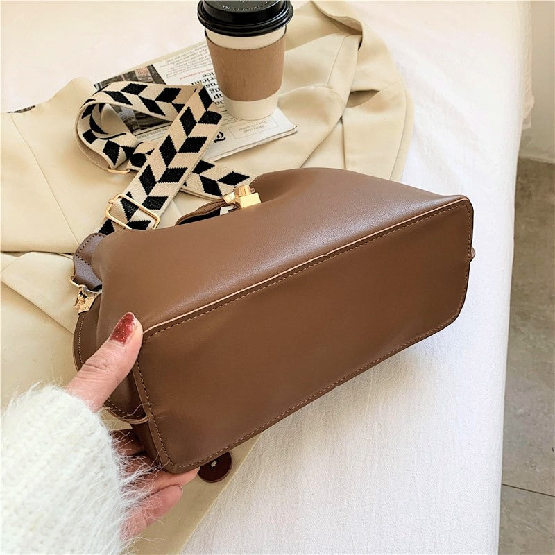 Selva | Crossbody Bag - By Qivii