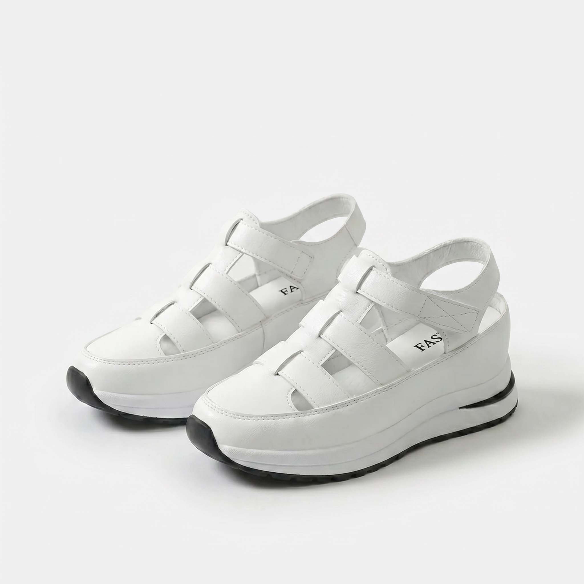 Lone - Perfekt bequeme Sandalen - By Qivii