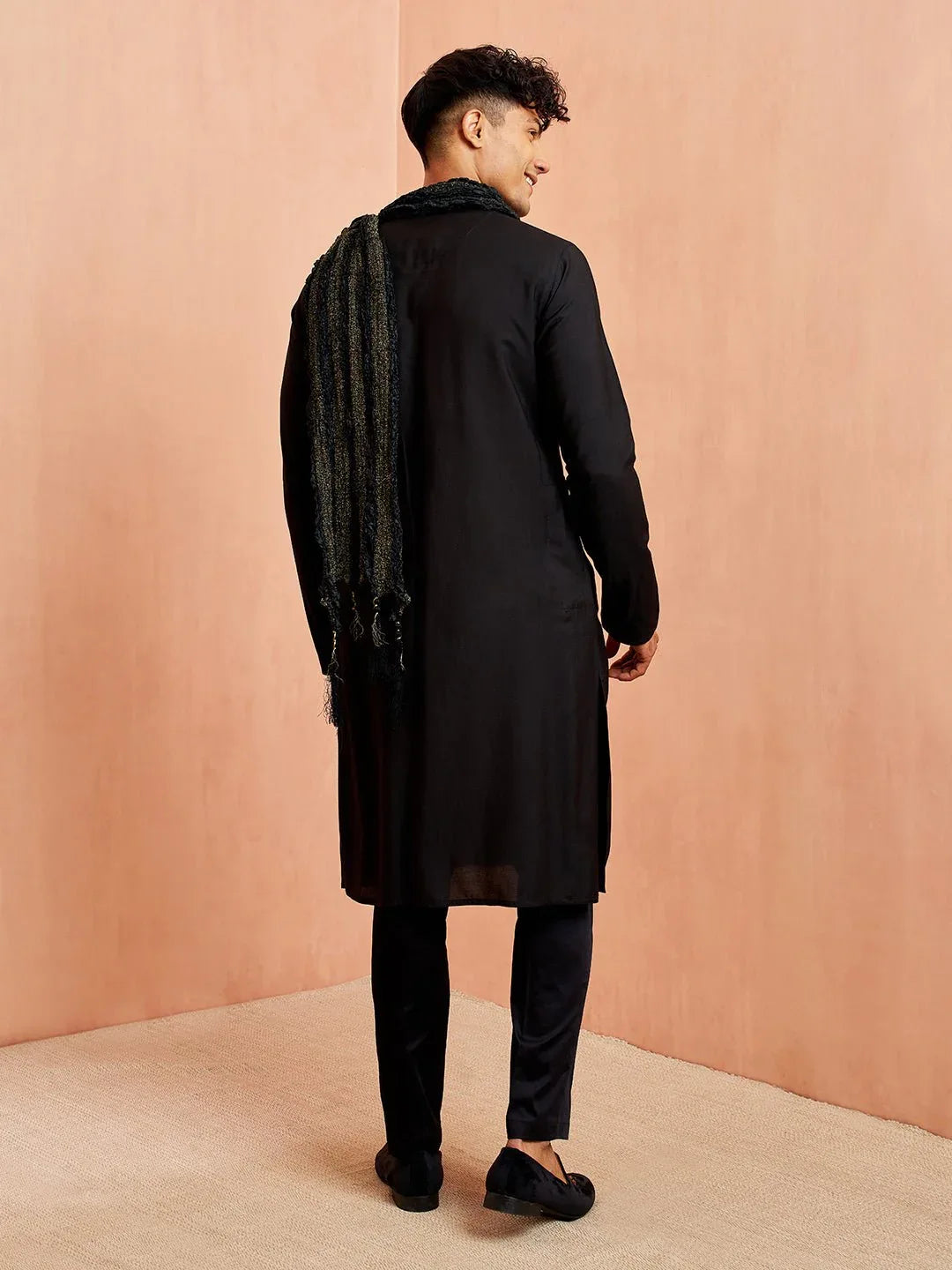 Men's Black Silk Blend Kurta Pyjama Set with Solid Black Crushed Dupatta