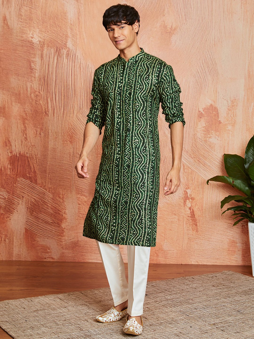 Men's Green Foil Bandhani Printed Rayon Kurta with Cream Pyjama Set