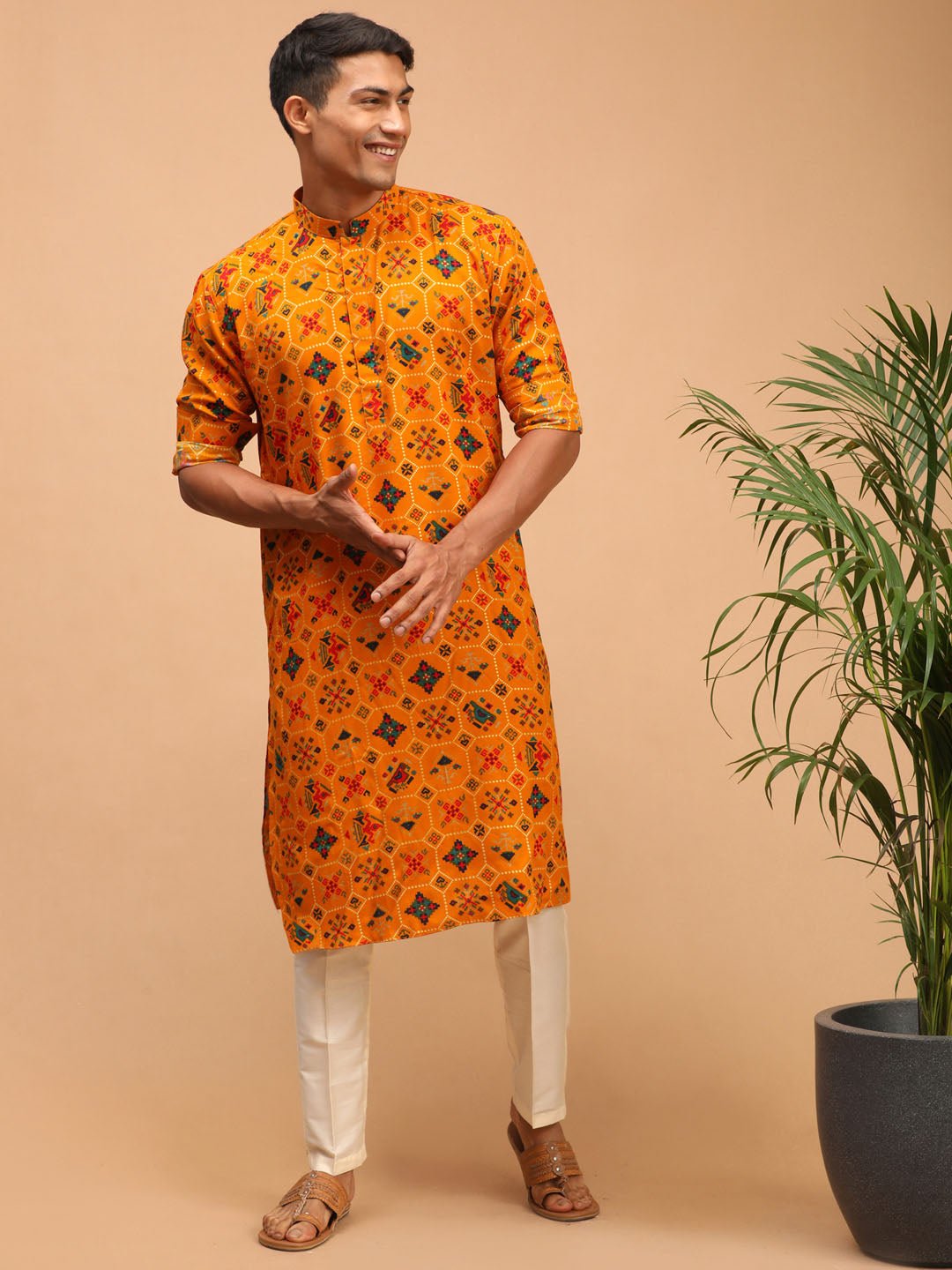 Men's Yellow Silk Blend Patola Kurta & Pyjama Set