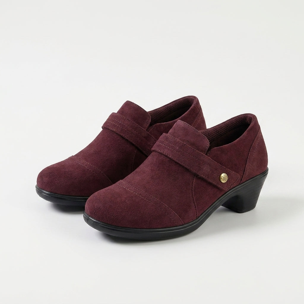 Eva – Warme Tiefe in leuchtendem Merlot - By Qivii