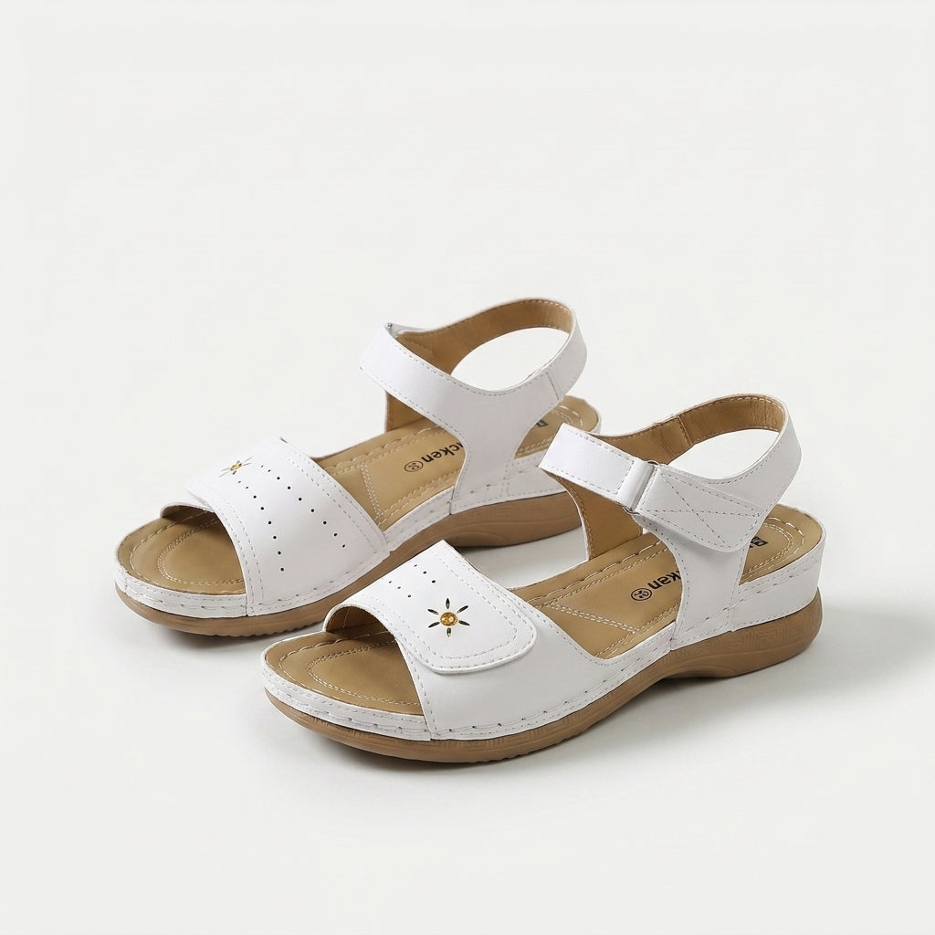 Liana - Leichte Sommer-Sandale mit Klettverschluss - By Qivii