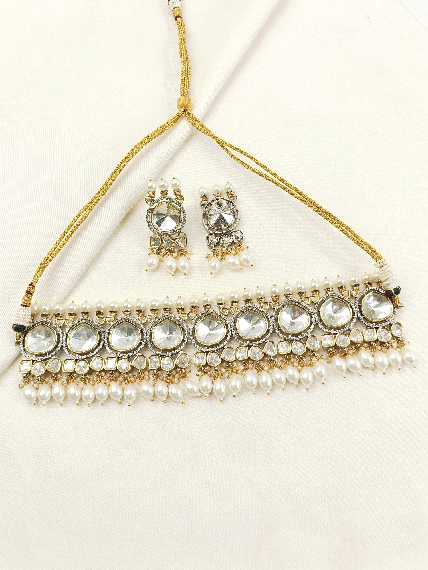 Mahira White Victorian Necklace Set