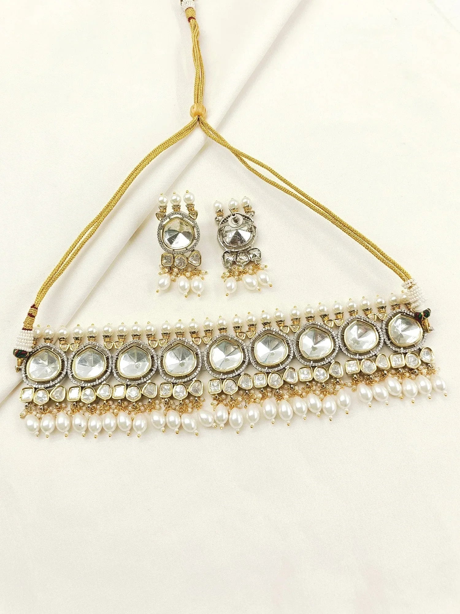 Mahira White Victorian Necklace Set