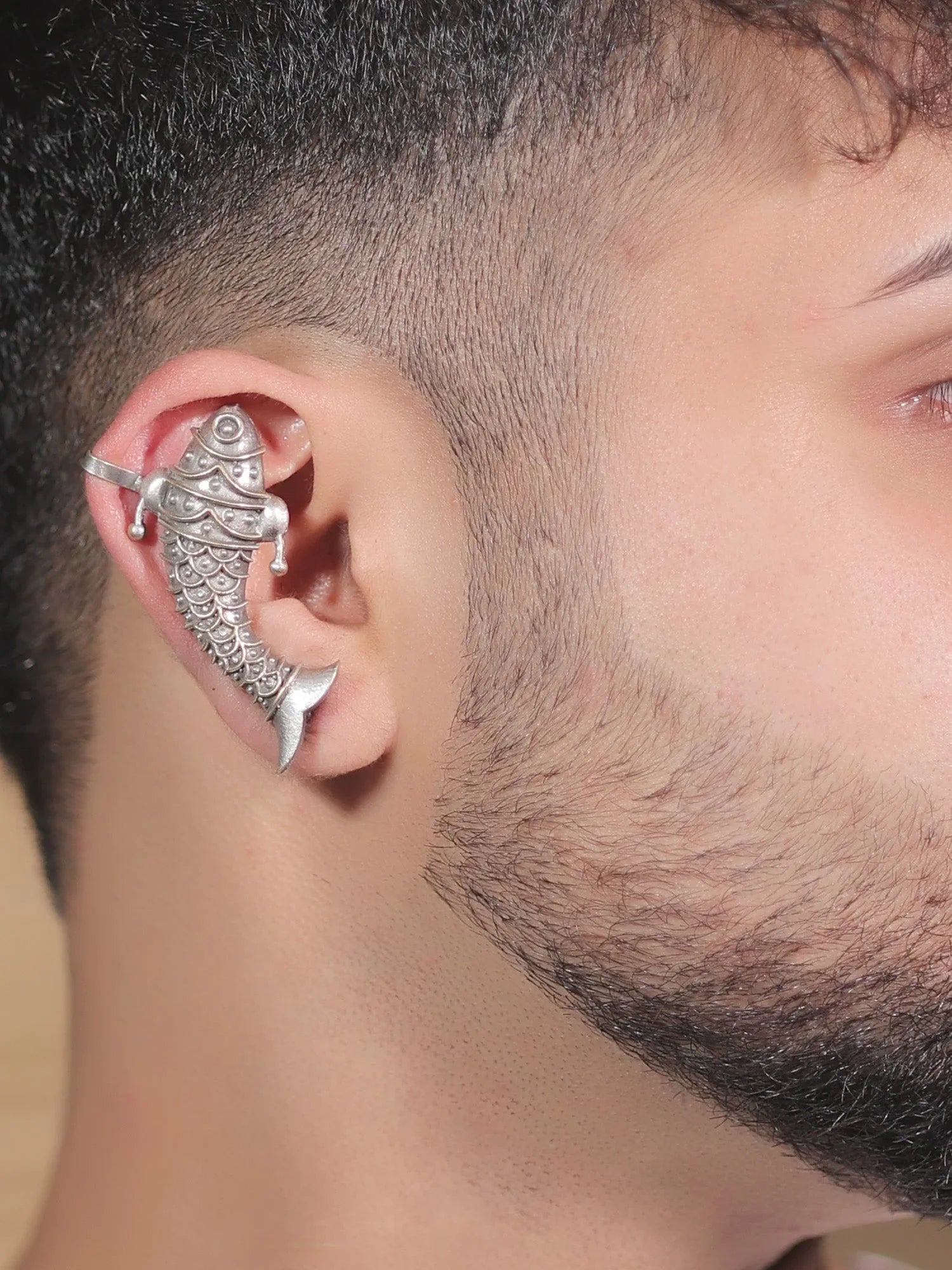 Genelia Plain Oxidized Earcuffs