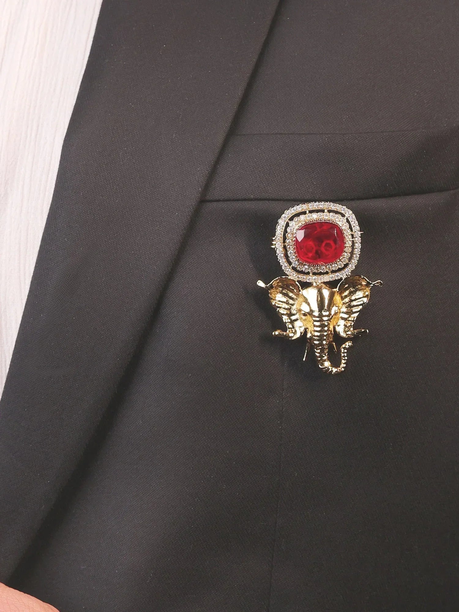 Jayvesh Ruby Ganesh Ji Brooch
