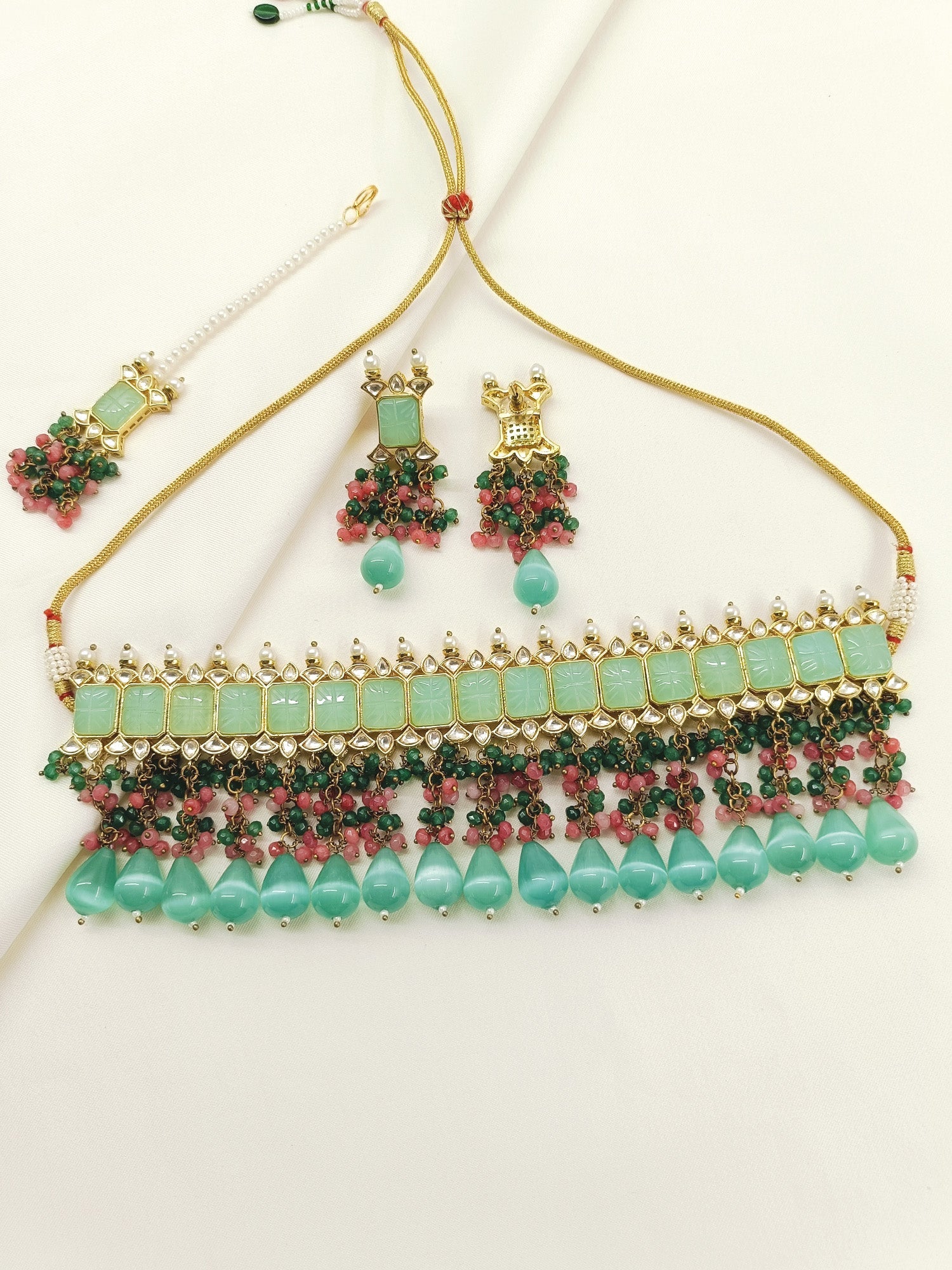 Aafizah Mint Green & Pink Gold Plated Choker Kundan Set