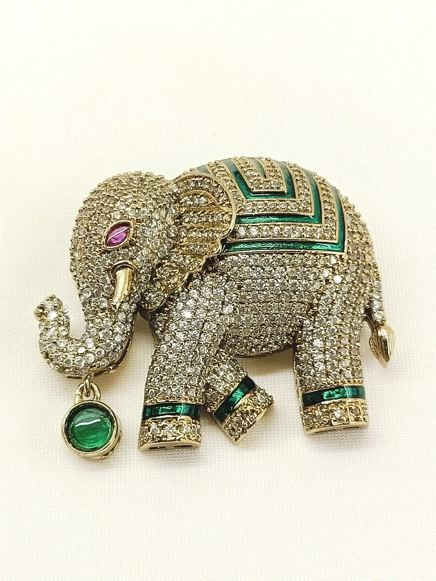 Ronak R&G Elephant Brooch
