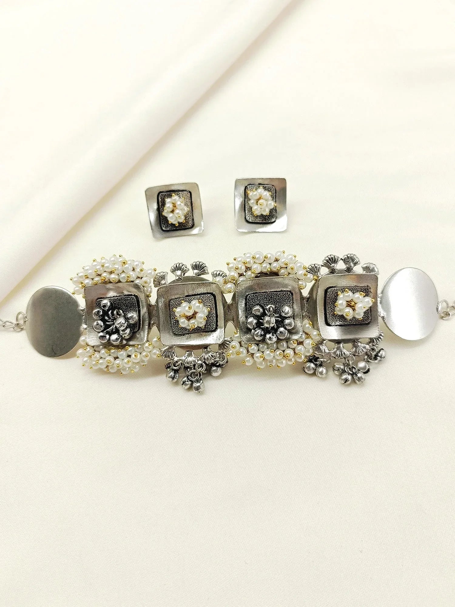 Ekantika White Pearl Oxidized Choker Set