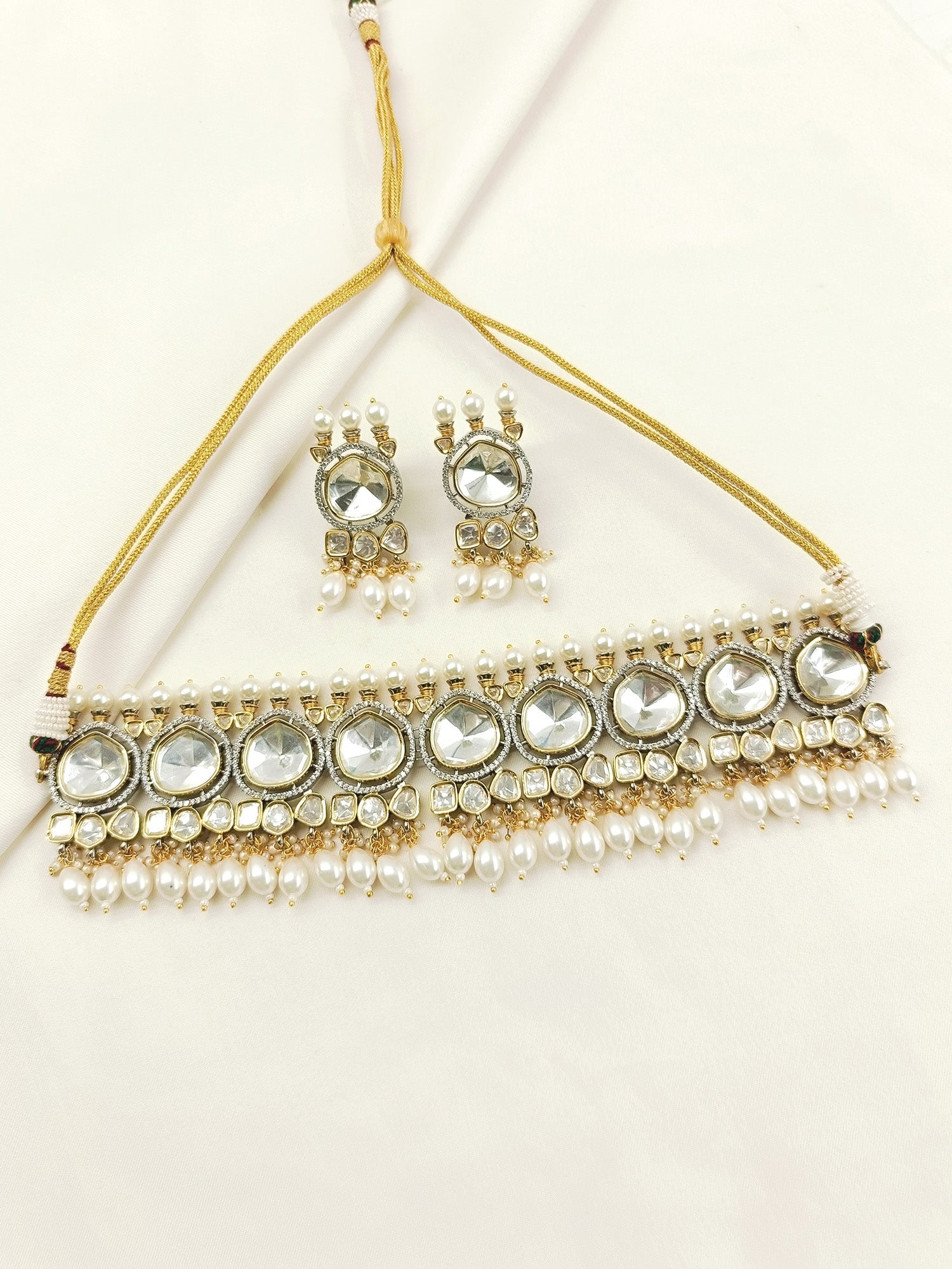 Mahira White Victorian Necklace Set