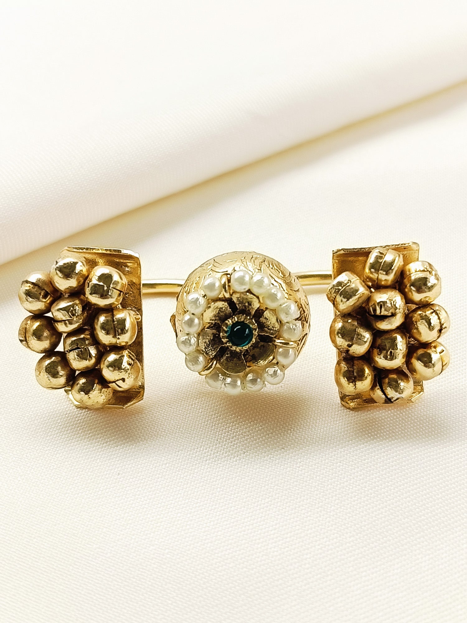 Kumud Green Oxidized Finger Ring