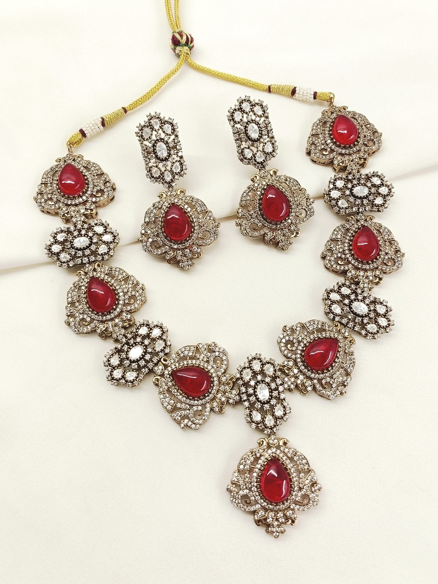 Aarna Red Victorian Necklace Set