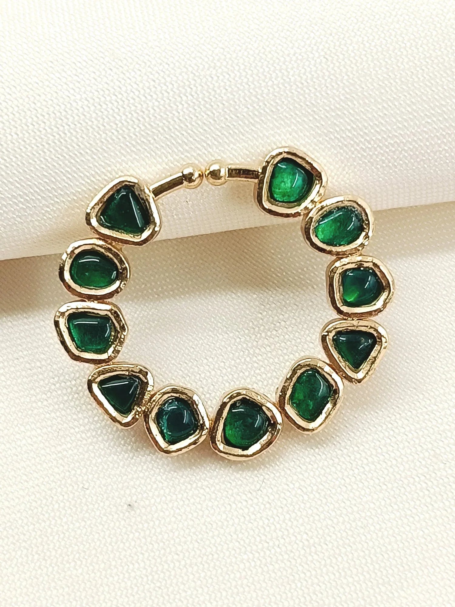 Ruhaniyat Green Kundan Bridal Nath