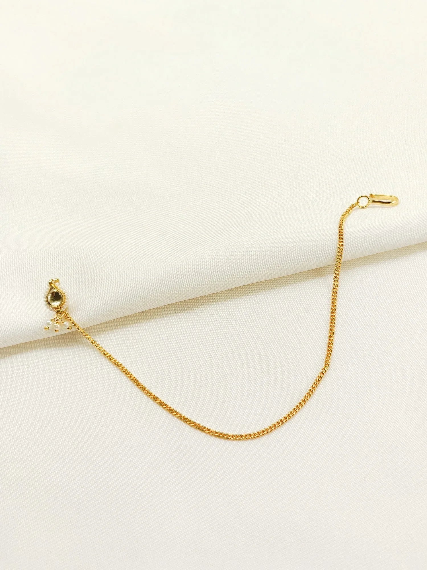 Ekisha White Kundan Nath With Chain