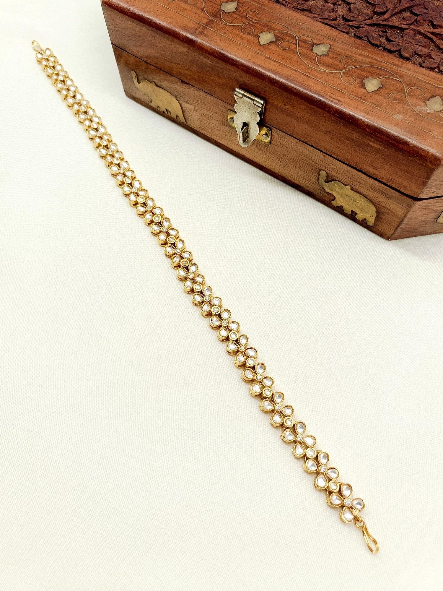 Rinky White Kundan Sheeshpatti