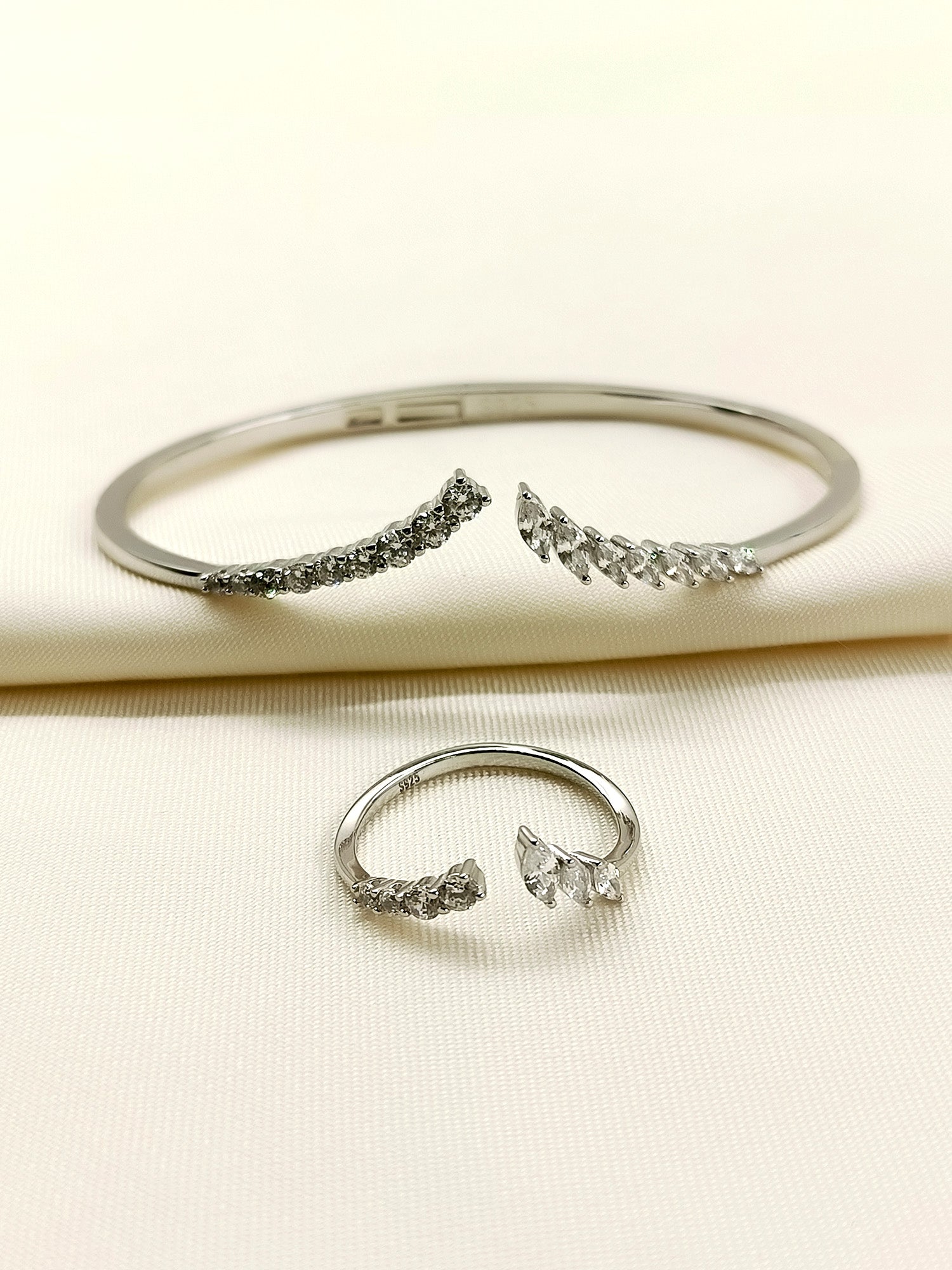 Navdha 92.5 Silver Swarovski Stone Bracelet With Finger Ring - qivii