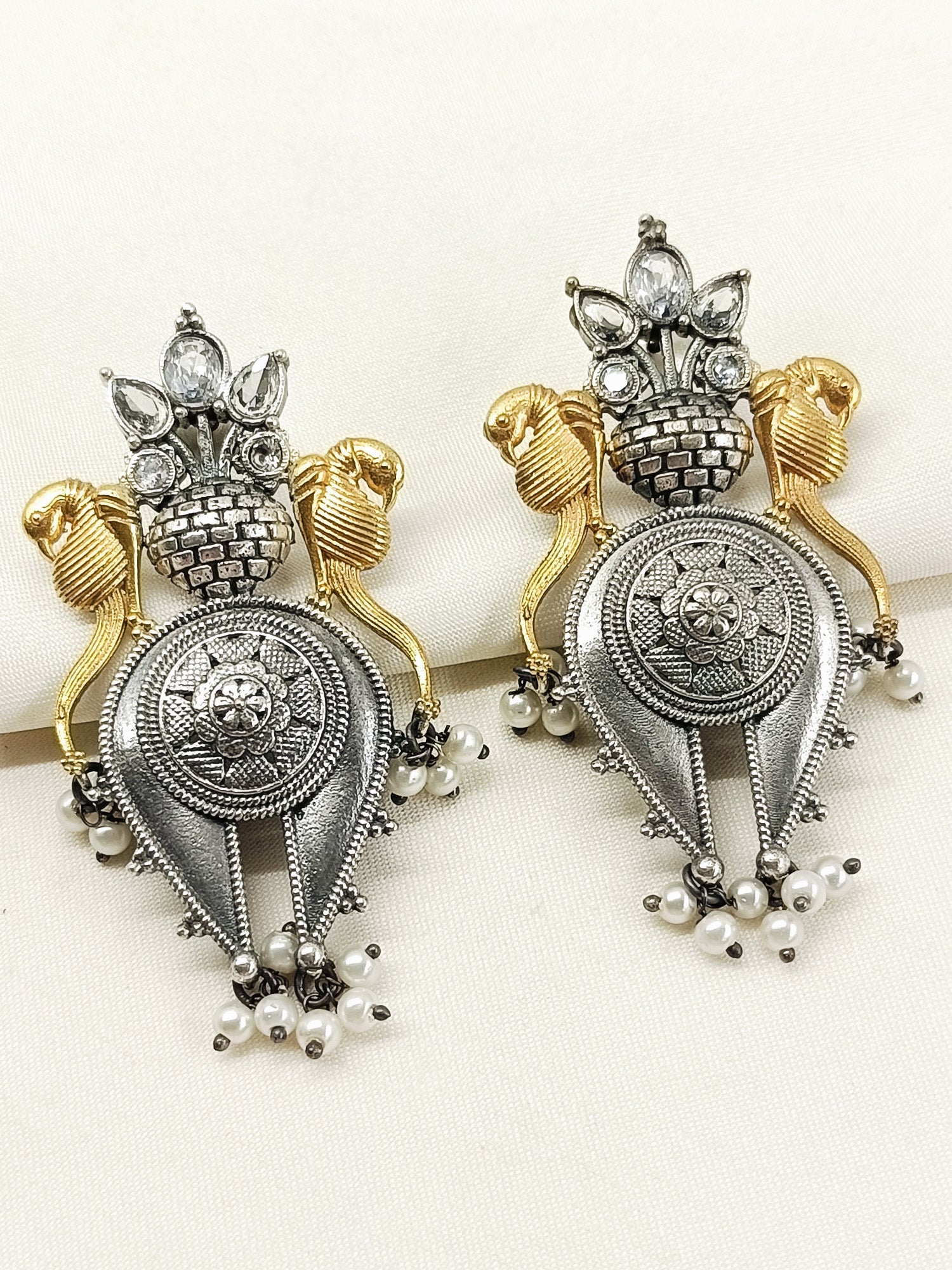 Nishka White Oxidized Earring