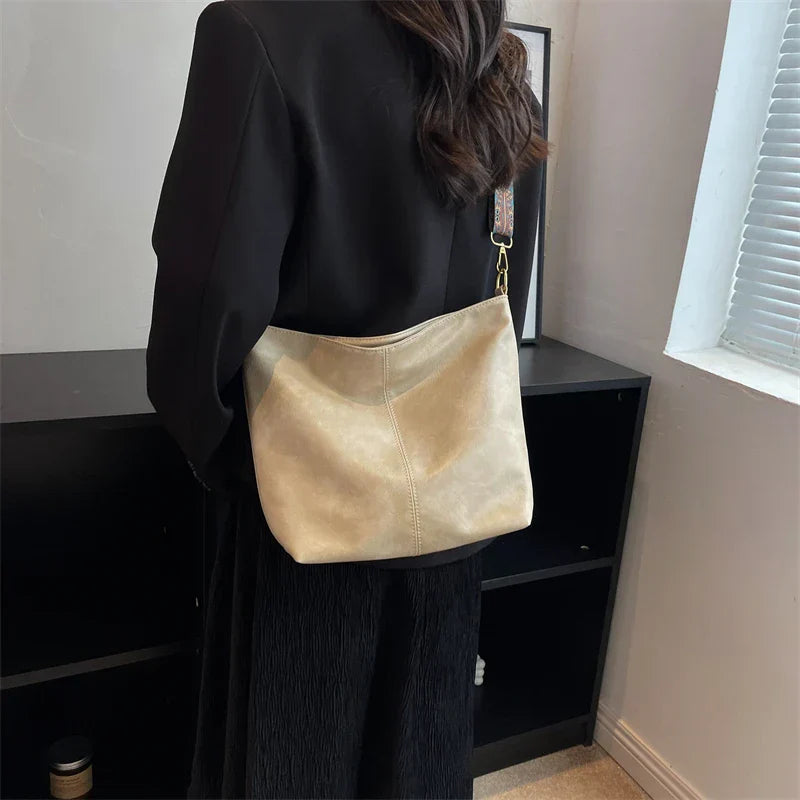 Boyah | Crossbody Bag - By Qivii