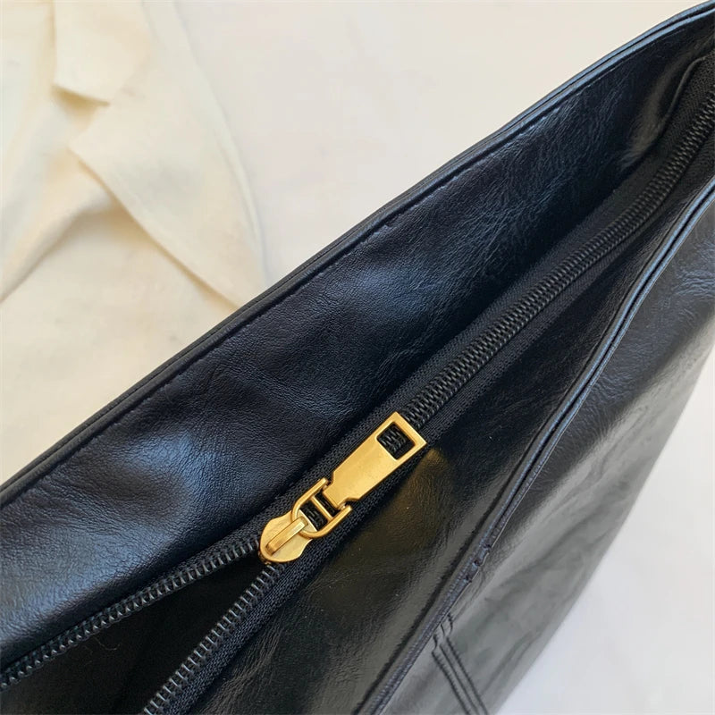 Boyah | Crossbody Bag - By Qivii