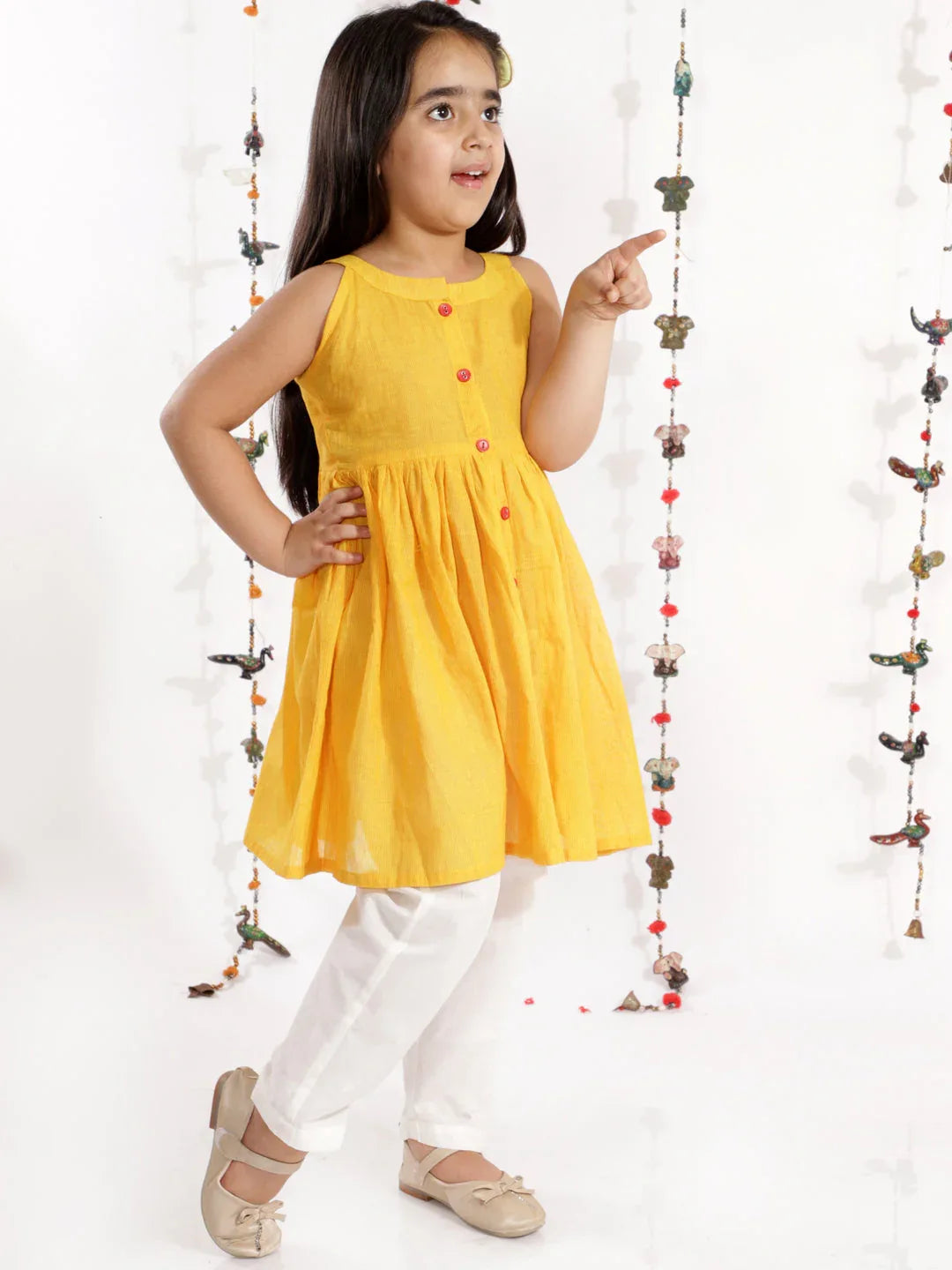 Girl's' Handloom Cotton Kurta And Straight Pant Set