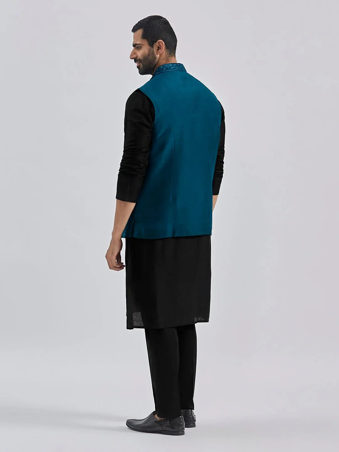 Men's Black Kurta Pyjama Set with Turquoise Embroidered Nehru Jacket