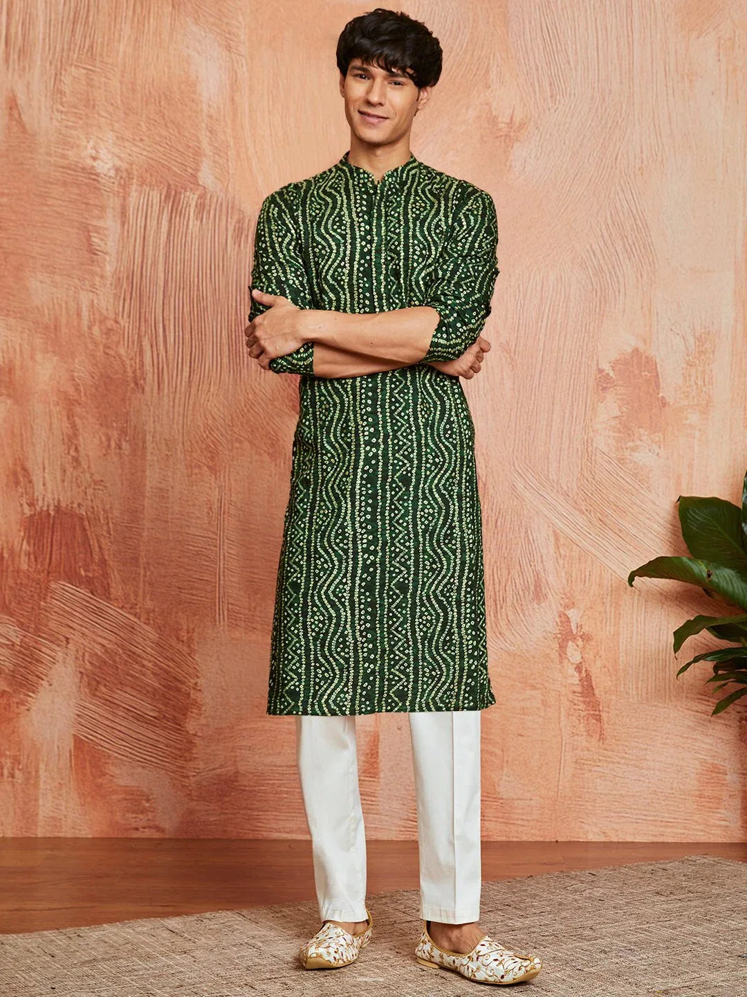 Men's Green Foil Bandhani Digital Print Rayon Kurta with Cream Viscose Pyjama
