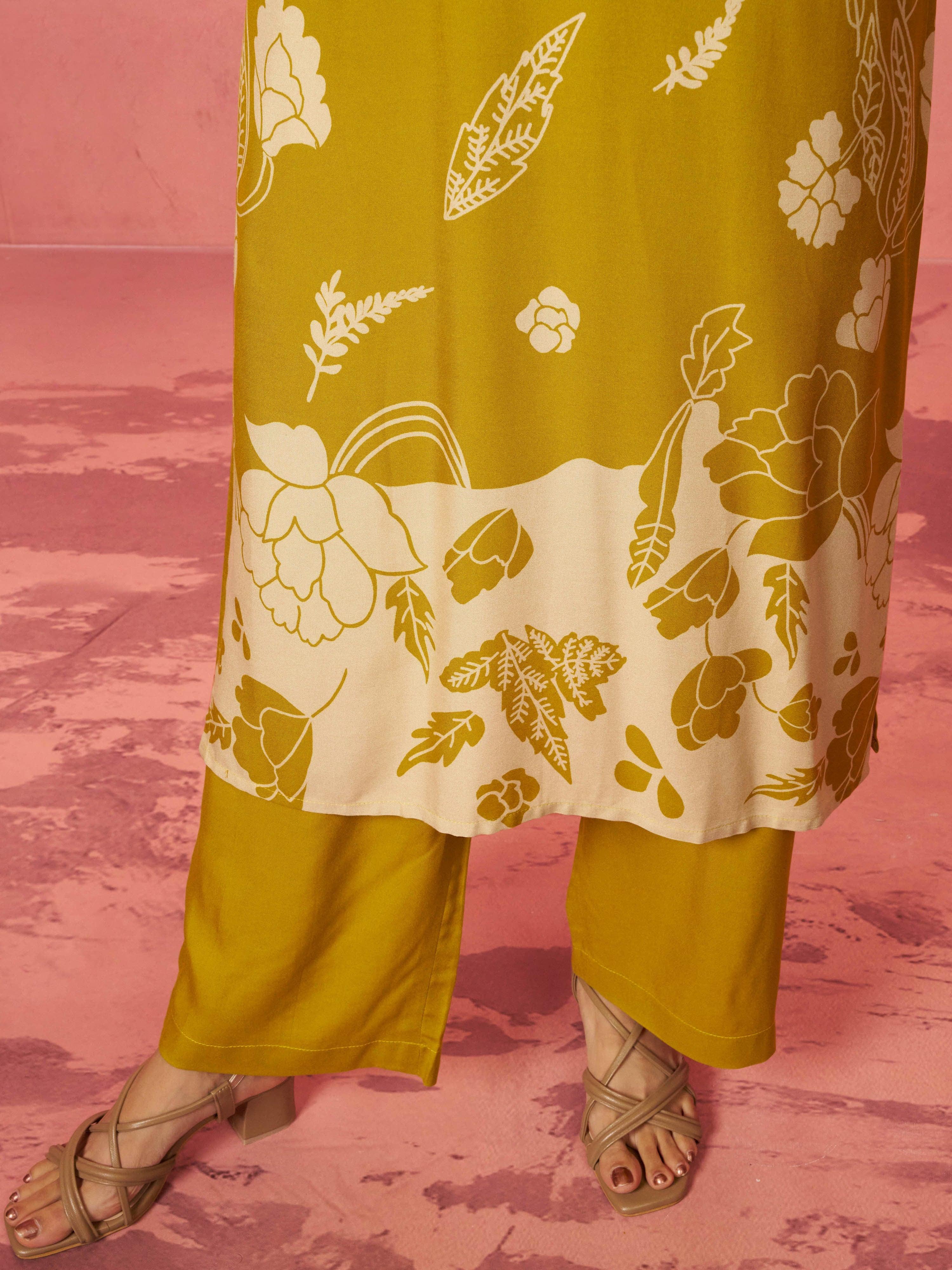 Women's Mehendi Green Rayon Mirror Work Kurta Set with Palazzo