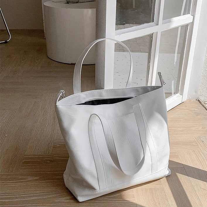 Jolya | Tote Bag - By Qivii