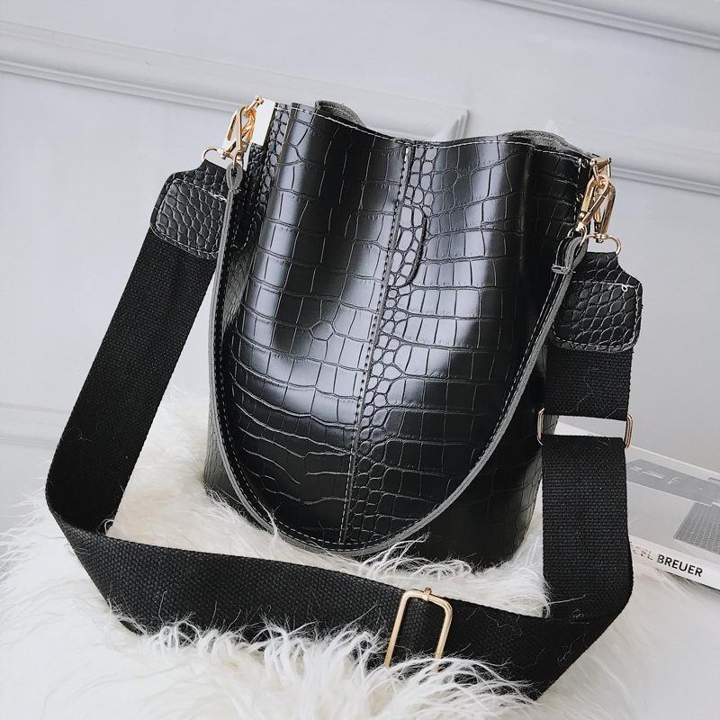 Women's Retro Reptile Bucket Bag - By Qivii