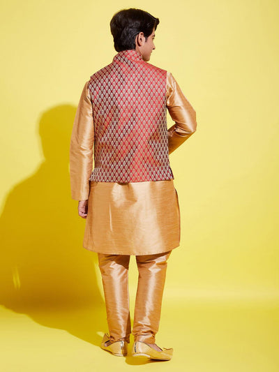 YUVA BY VASTRAMAY Boys' Rose Gold Silk Blend Kurt Pyjama And Maroon Nehru Jacket Set - qivii