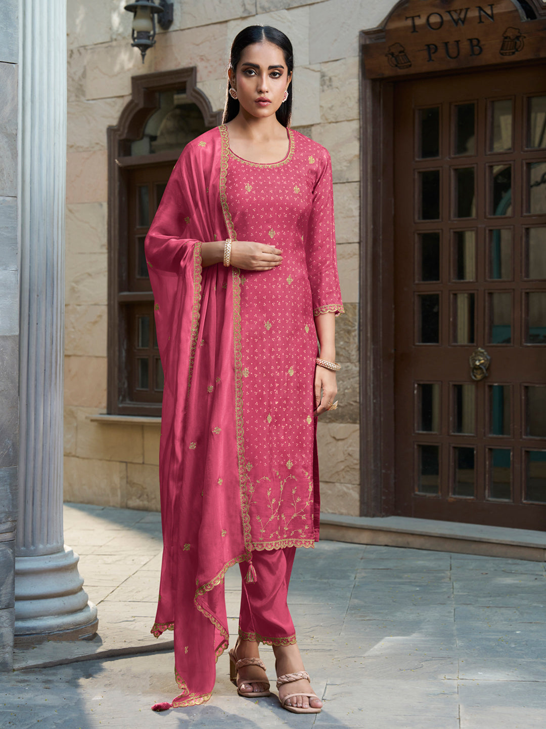 Digital Bandhani Printed Kurta with Trouser & Scalloped Dupatta