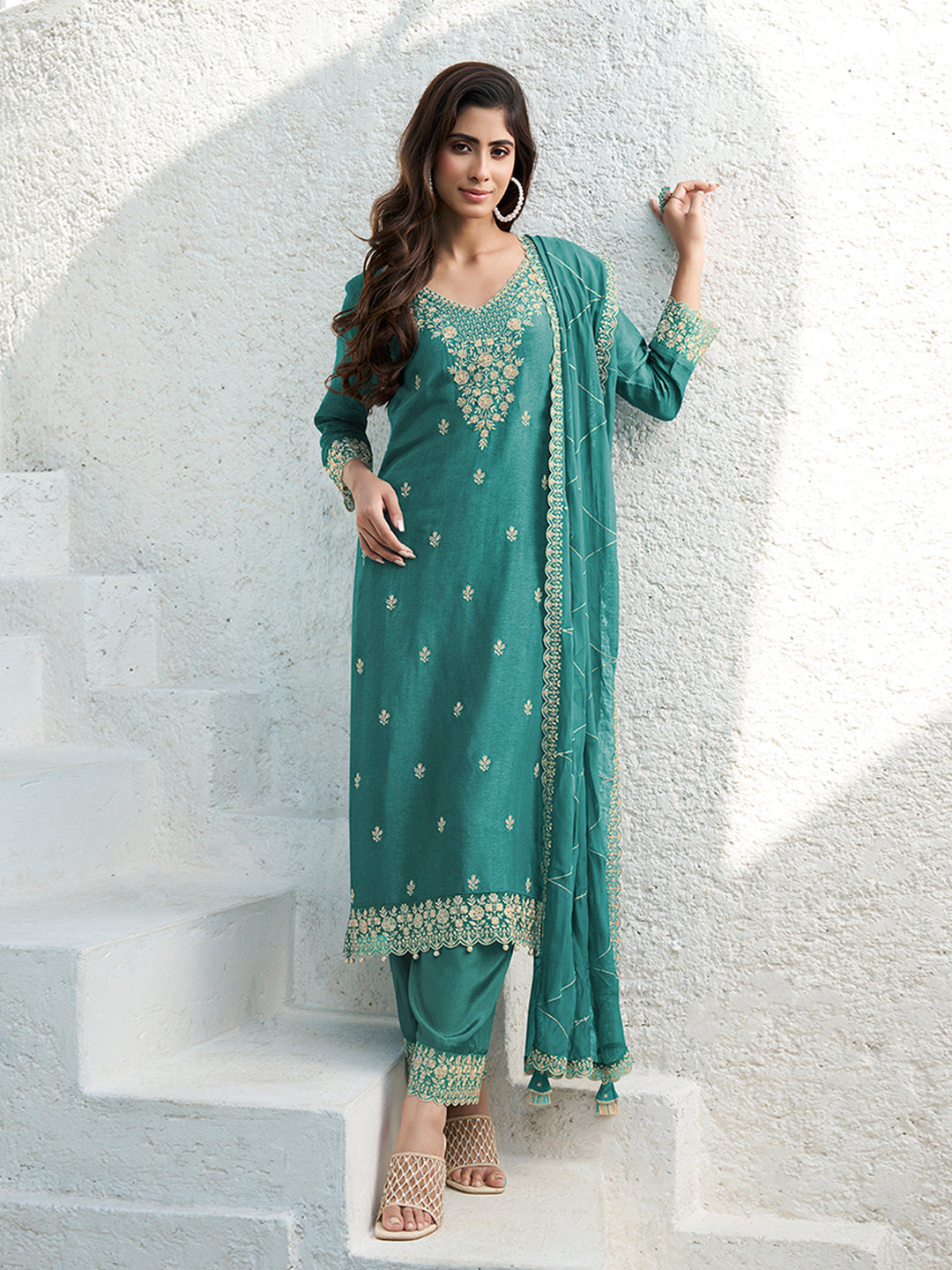 Floral and Geometric Threadwork Kurta Set with Hanging Pearl Daman, Straight Pant, and Dupatta