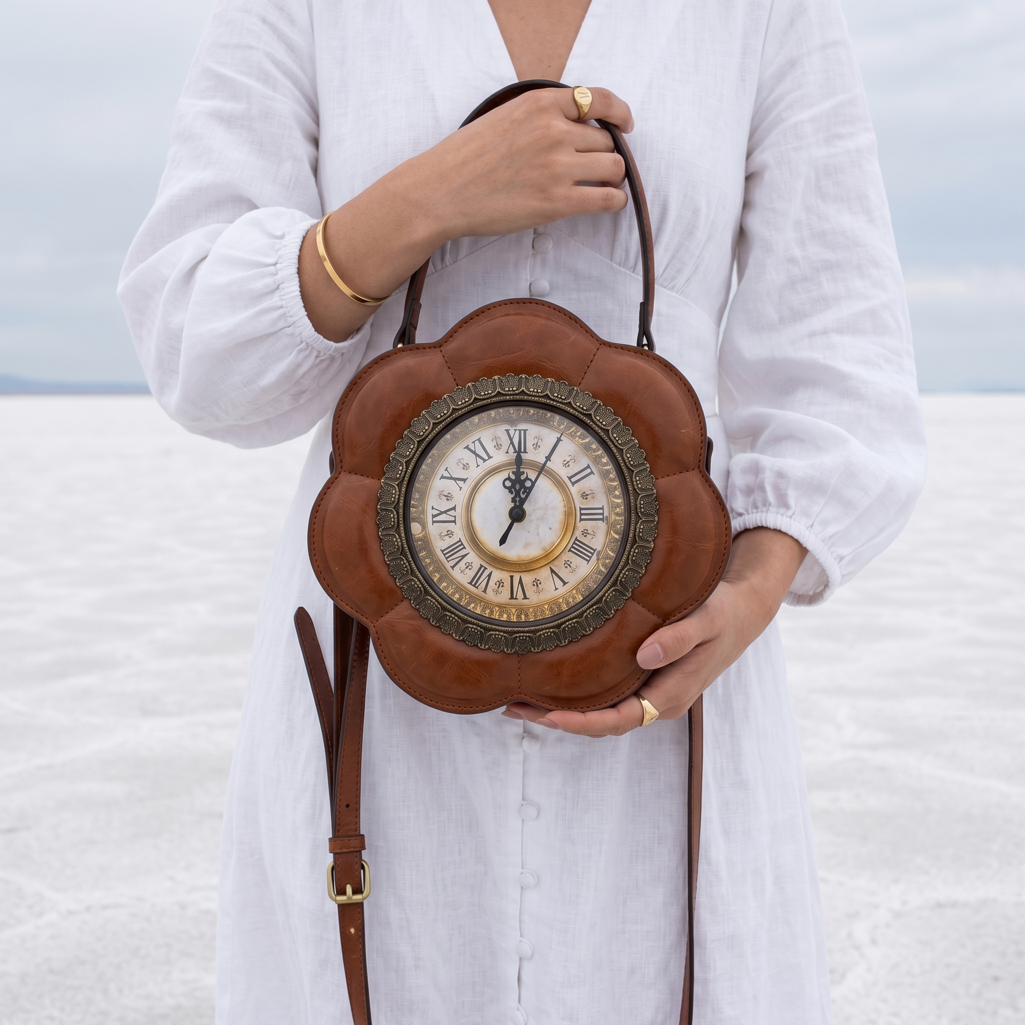 Tempus Élan in Vegan Leather  - By Qivii