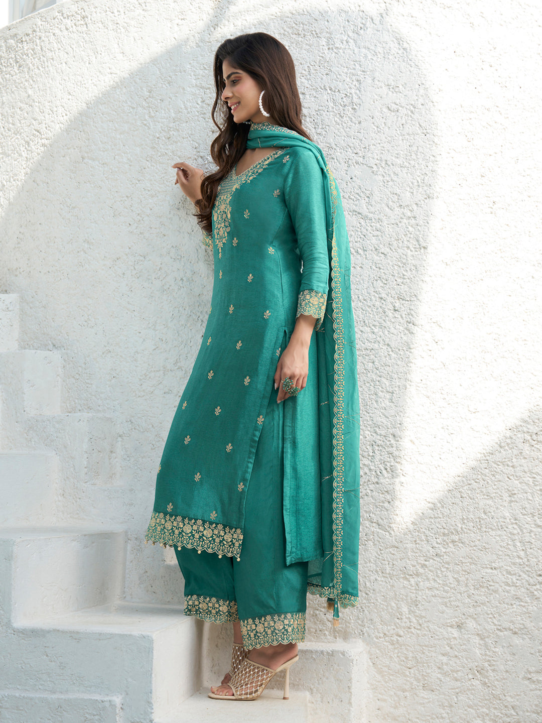 Floral and Geometric Threadwork Kurta Set with Hanging Pearl Daman, Straight Pant, and Dupatta