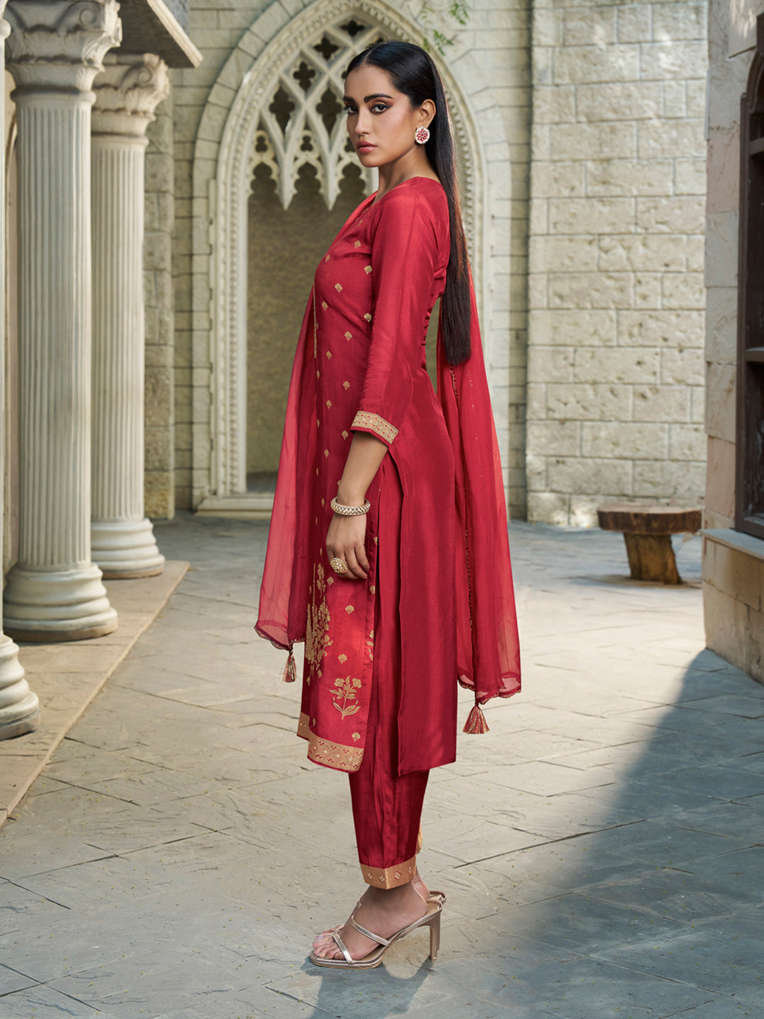 Scarlet Red Rose Exquisite Placement-Weaving Kurta Suit Set by Qivii