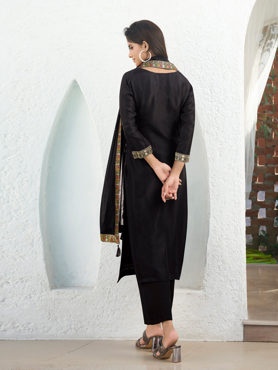 Black Meena Jacquard Kurta Suit Set by Qivii