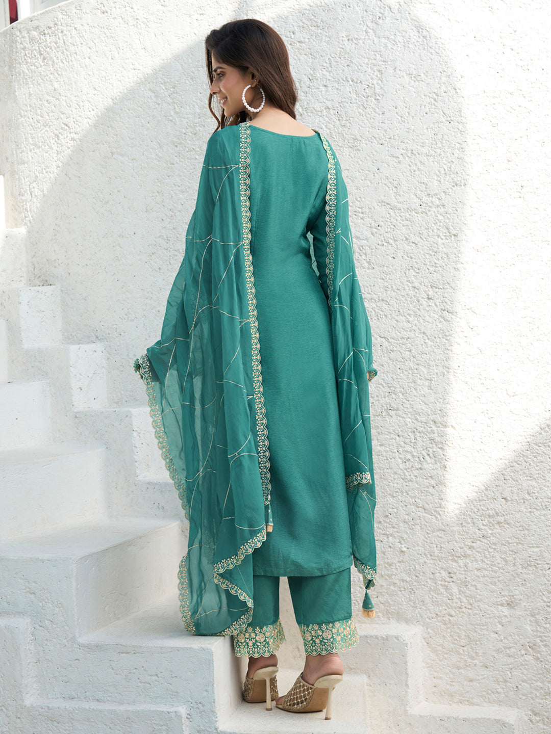 Floral and Geometric Threadwork Embrace Green Kurta Set with Hanging Pearl Daman, Straight Pant, and Dupatta