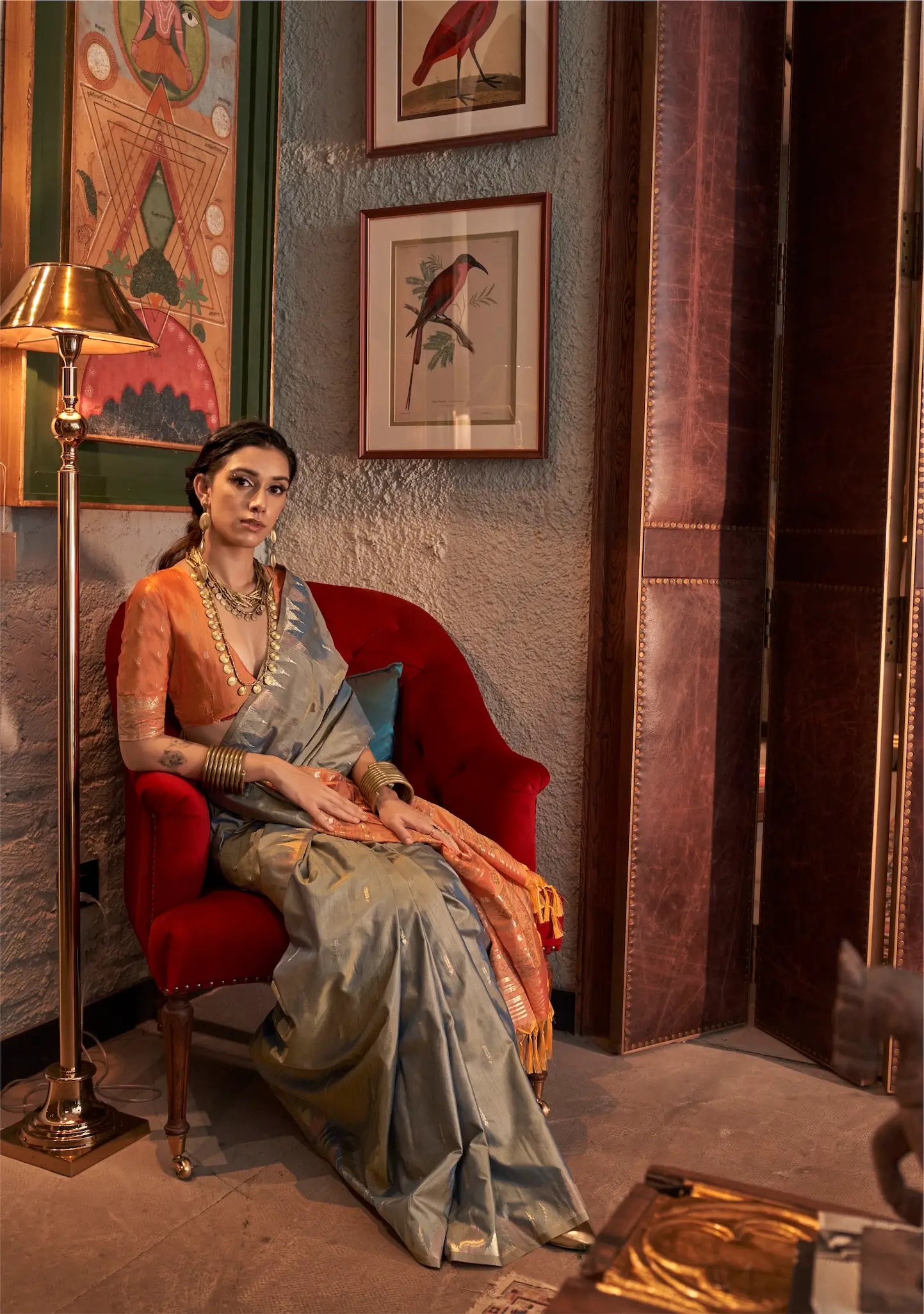 Gray Silk Saree With Contrast Ikkat Design Pallu - qivii