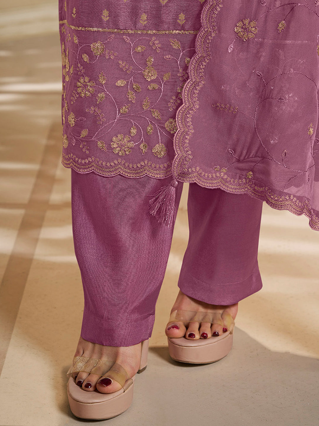 Light plum Dola Jacquard Kurta Suit Set with Embroidered with Thread and Sequins Work by Qivii