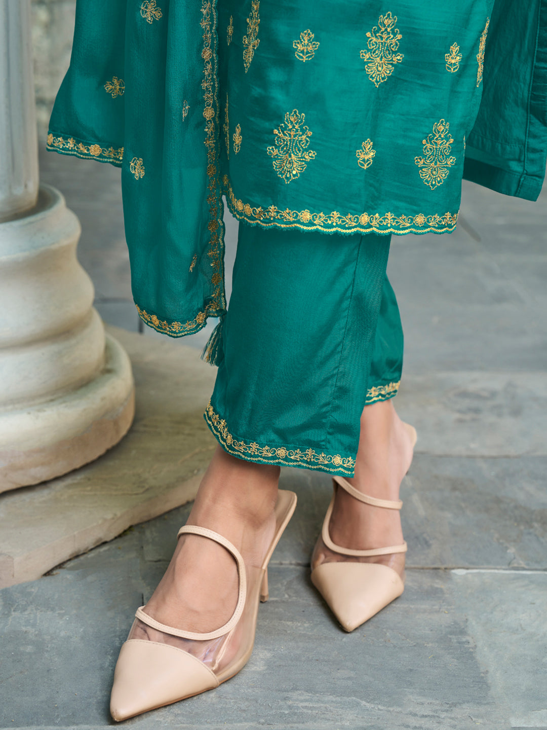 Digital Bandhni Printed Kurta with Trouser & Scalloped Dupatta by Qivii