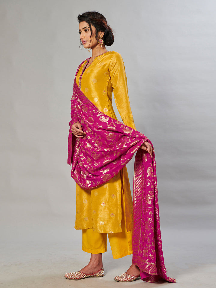 Mustard Zari Jacquard Contrast Dupatta Kurta Suit Set by Qivii