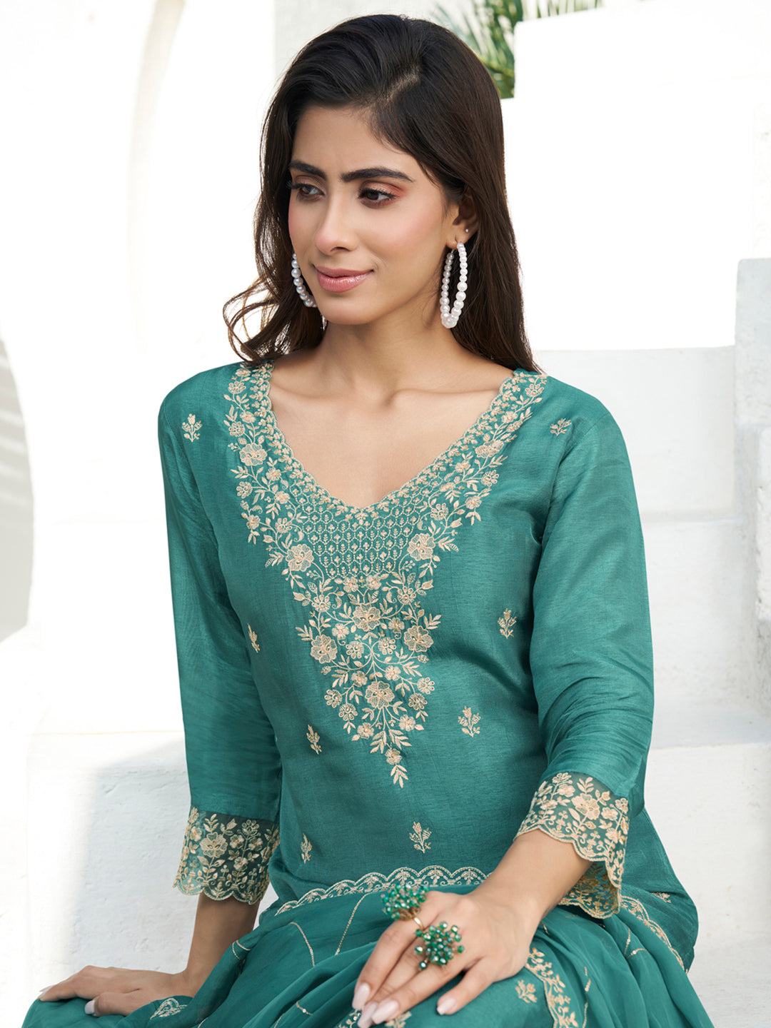 Floral and Geometric Threadwork Embrace Green Kurta Set with Hanging Pearl Daman, Straight Pant, and Dupatta